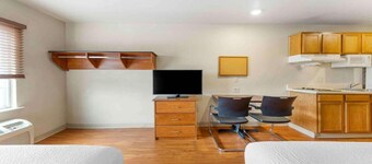 2 Full Beds | Smoking, Kitchen