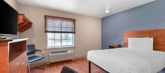 1 FULL BED | NON-SMOKING, KITCHEN