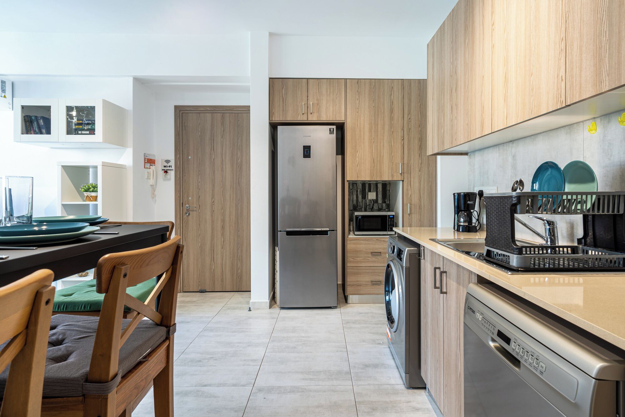 Apartamento, 2 quartos, cozinha, vista para a cidade | Cozinha privada | Geladeira grande, micro-ondas, fogão, cooktop
