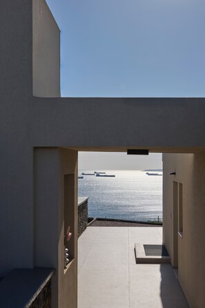 Terrace/patio - NISIS II – Urban Loft Surrounded by Nature (Perani)