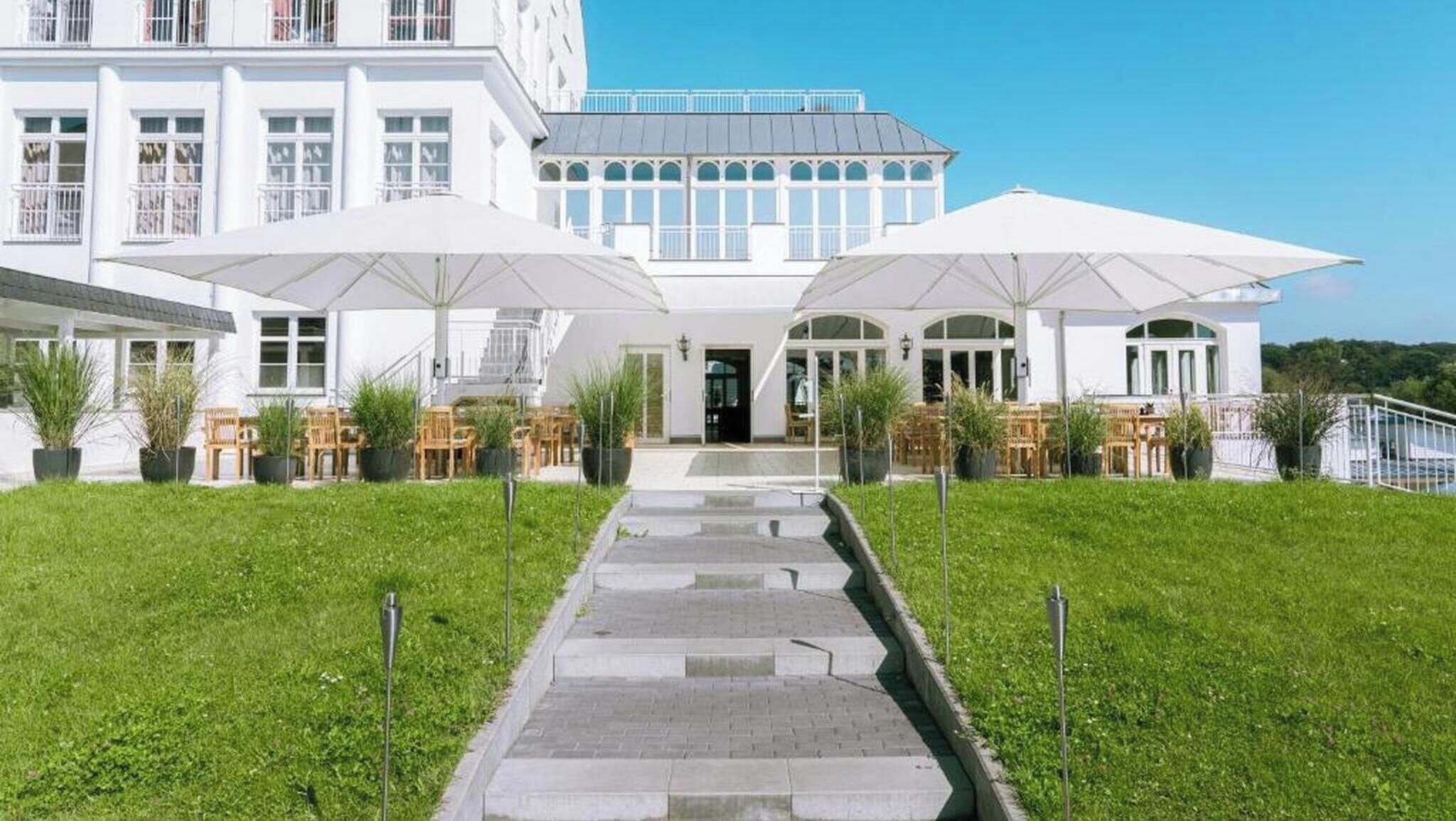 Holiday Home Exterior [summer]