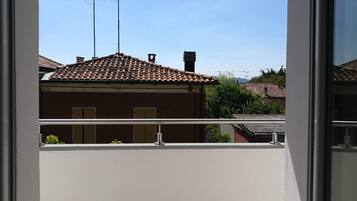 Camera con letto matrimoniale o 2 letti singoli, vista giardino | Vista giardino