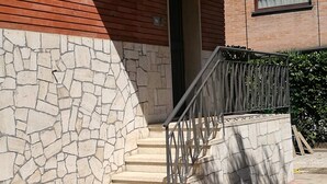 Ngoại thất