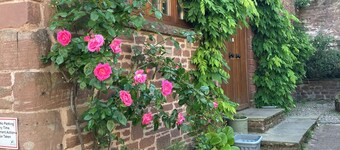 Beautiful Balcony Rooftop Aoartment, located in the heart of Ross On Wye