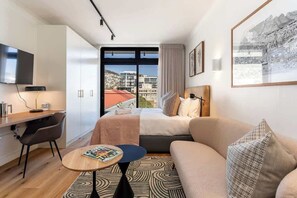 熨斗/熨衣板、WiFi、床单
