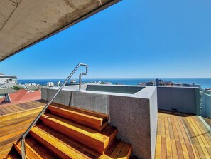 Property grounds - Seaside Star - retreat w/ A/C, patio, pool (Cape Town)