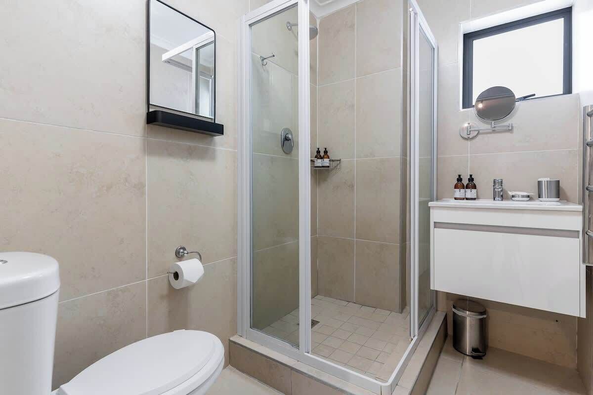 Shower, hair dryer, shampoo