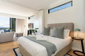 1 bedroom, iron/ironing board, WiFi, bed sheets - Couple's escape - Stylish & secure, parking (Cape Town)
