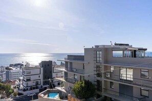 Exterior - Couple's escape - Stylish & secure, parking (Cape Town)