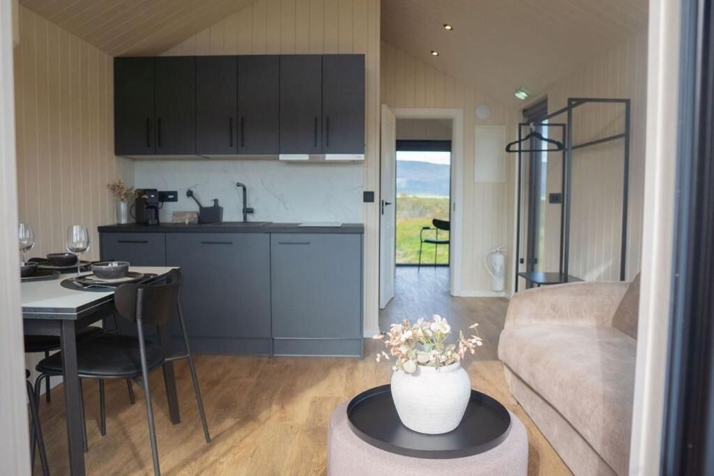 Deluxe Chalet | Living area