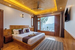 Deluxe Villa, Balcony, Mountain View - Alaya Stays Querencia 5BHK with HillView (Kasauli)