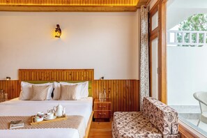 Villa Deluxe - balkong - utsikt mot bergen | Strykjärn/strykbräda och gratis wi-fi