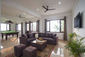 Games room - Alaya Stays Querencia 5BHK with HillView (Ganol)