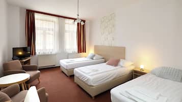 Standard Triple Room, City View