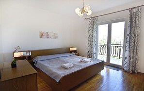 Internet, bed sheets - Spacious flat with terrace in Umag (Umag)