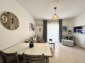 TV - STAY Heaven Apartment (Ayia Napa)