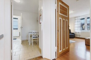 Interior - Holiday Apartment "Oberhalb Vom Hafen2" with Shared Terrace, Garden, and Wi-Fi (Sassnitz)