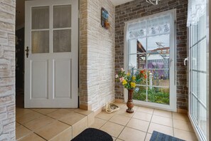 Interior - Holiday Apartment "Oberhalb Vom Hafen2" with Shared Terrace, Garden, and Wi-Fi (Sassnitz)