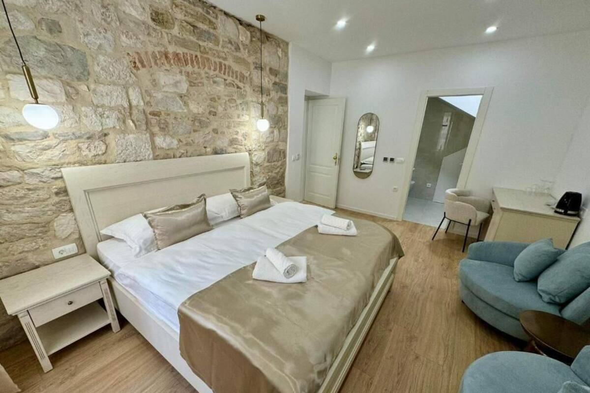 Apartment, Air conditioning, Courtyard View