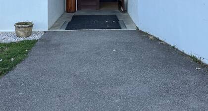 Welcome to Ecr'Ain Montagnard, south-facing apartment at the foot of the slopes