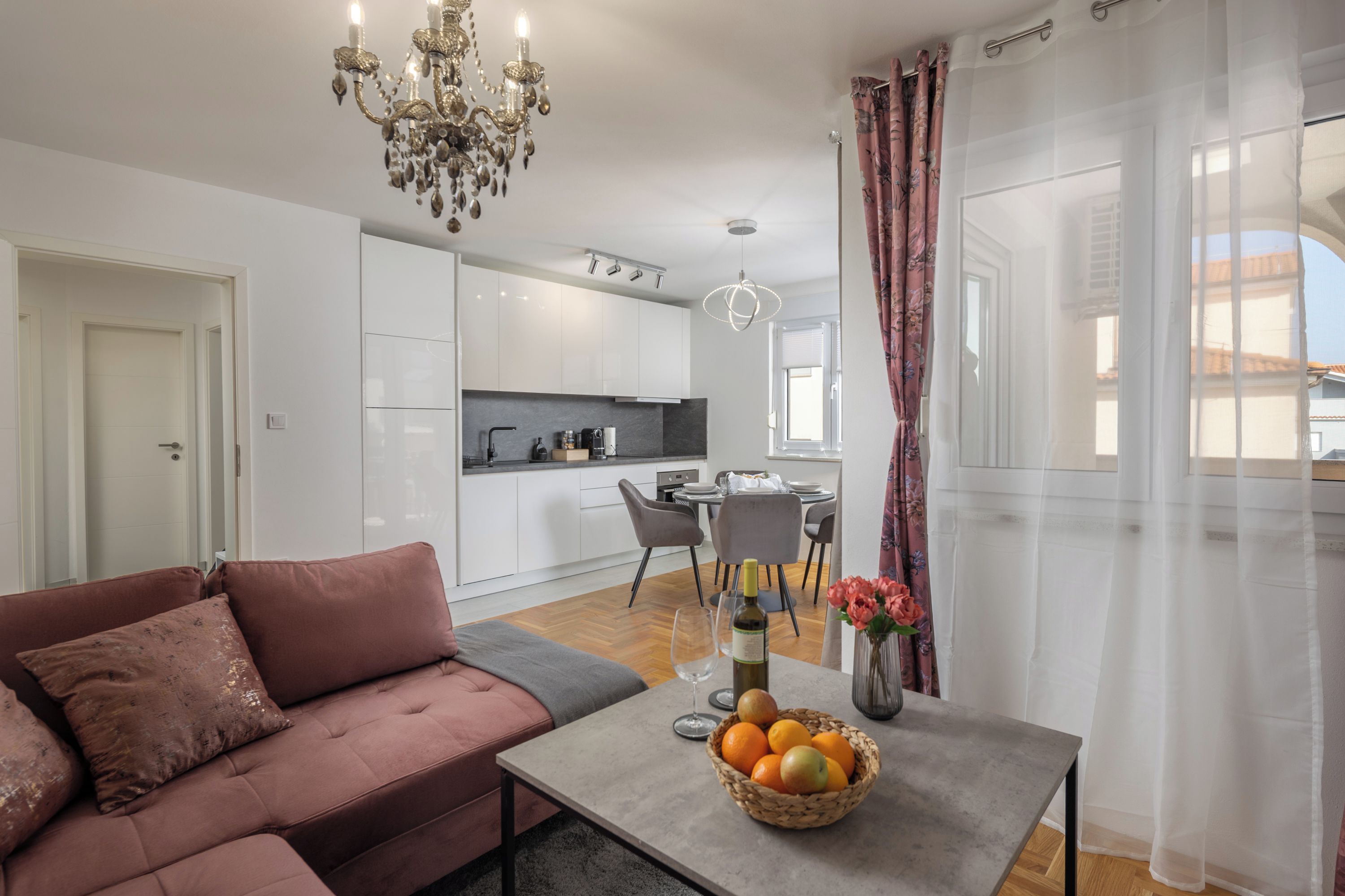 Standaard appartement, 1 slaapkamer, balkon (Apt Ana Walk To Beach /w Balcony) | Woonruimte