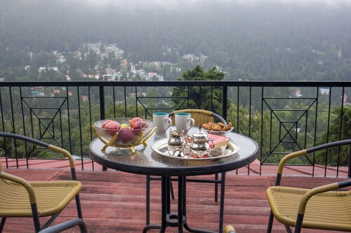 ELIVAAS 3 BHK with lounge The Meadow