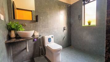 Quadruple Room | Bathroom