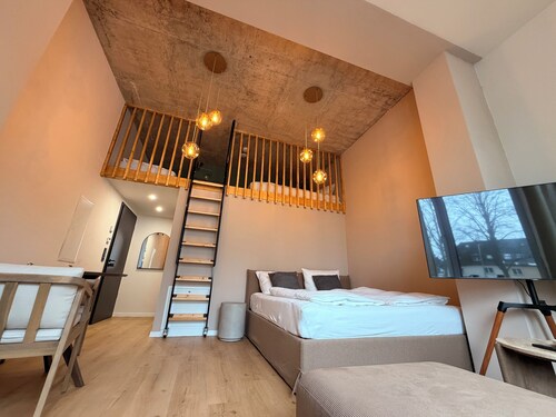 Villa Weitmar: Perfect 2-bedroom studio in quaint Bochum for your stay