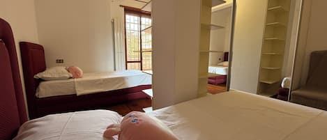 Economy Twin Room | Free WiFi