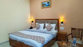 Deluxe Double Room, Balcony, Mountain View