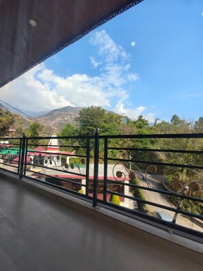 Habitació doble Deluxe, balcó, vistes a la ciutat | Balcó