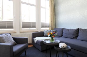 Living area - Vrbo Property (Rostock)