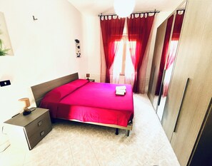 2 bedrooms, iron/ironing board, travel cot, WiFi