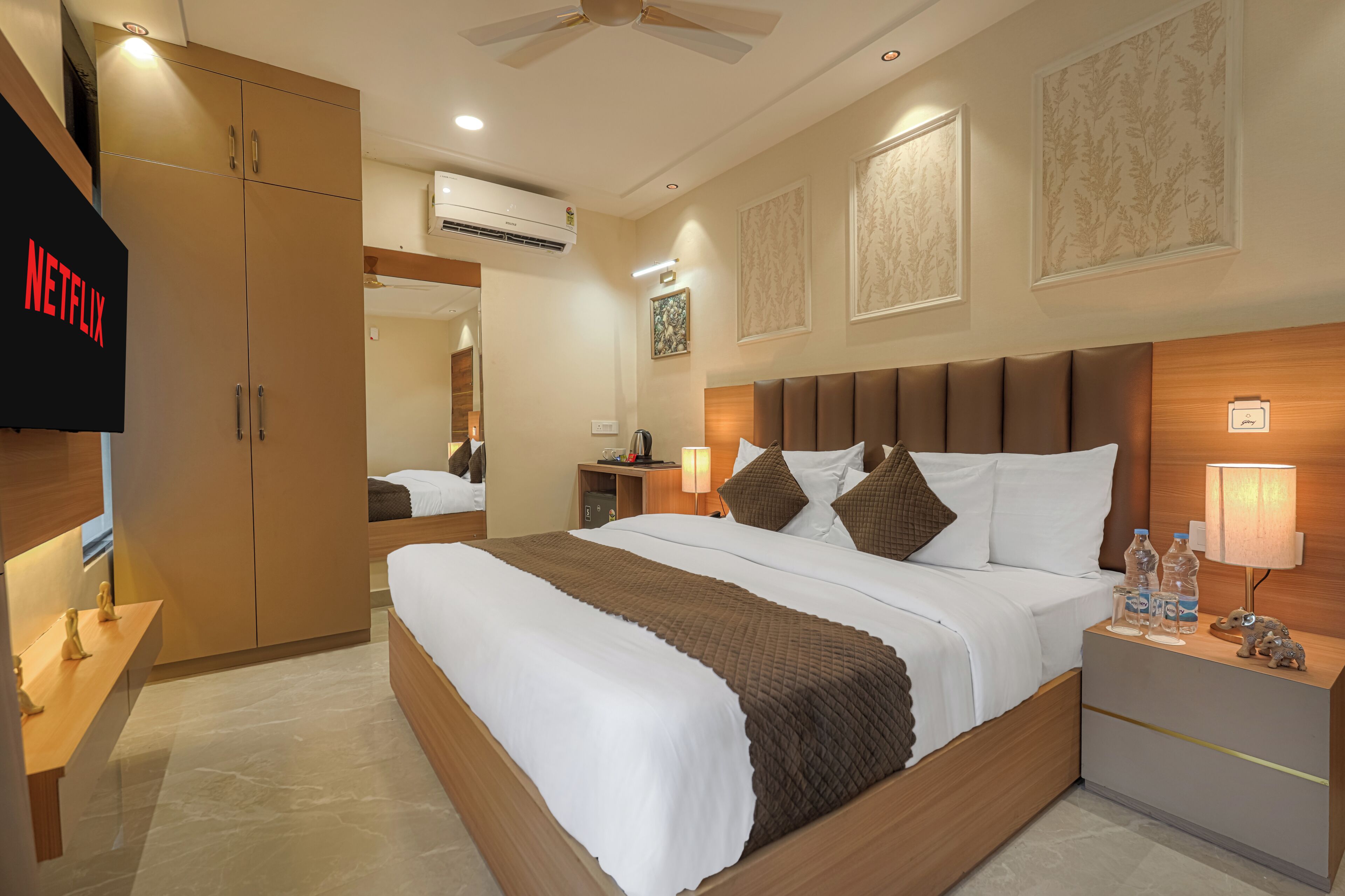 Deluxe Room | Free WiFi
