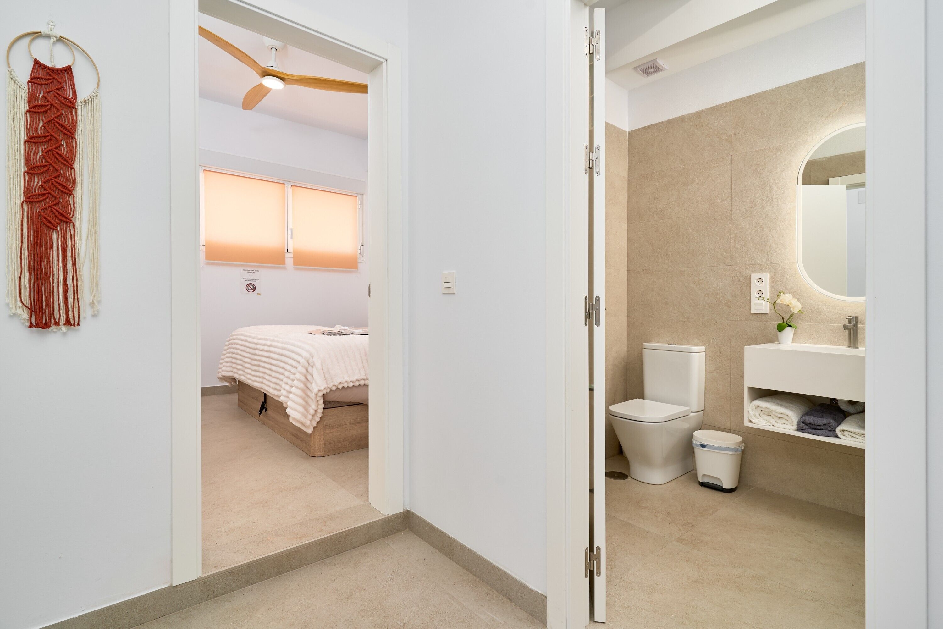 Iron/ironing board, WiFi, bed sheets