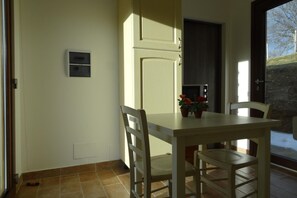 Living room - Apartment in Montefortino With Communal Pool (Montefortino)