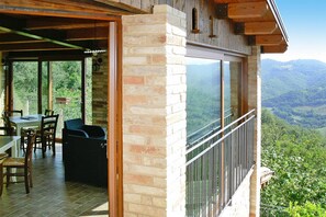 View from property - Apartment in Montefortino With Communal Pool (Montefortino)