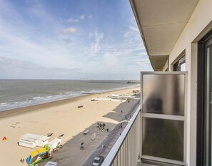 Classic Apartment, 2 Bedrooms | Balcony - Apartment in Blankenberge Near the Pier (Blankenberge)