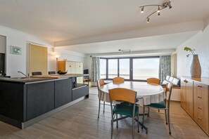 Classic Apartment, 3 Bedrooms | Dining - Apartment by the Sea Near Marina (Blankenberge)