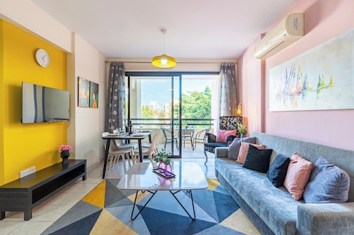 Freya 1-Bedroom Apt & Balcony in Larnaca