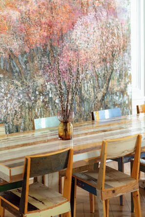 Dining - Pictural Momentum, by Veeve (Paris)