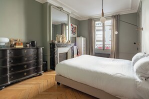 3 bedrooms, WiFi, bed sheets - Pictural Momentum, by Veeve (Paris)