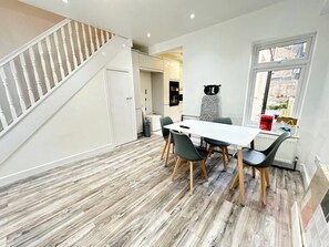 Shared Dormitory, 1 Bedroom, Accessible | Dining