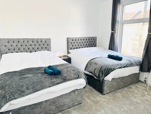 Shared Dormitory, 1 Bedroom, Accessible - Room-a Modern and New Room (Portsmouth)