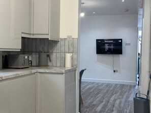 Shared Dormitory, 1 Bedroom, Accessible | Room amenity - Room-a Modern and New Room (Portsmouth)