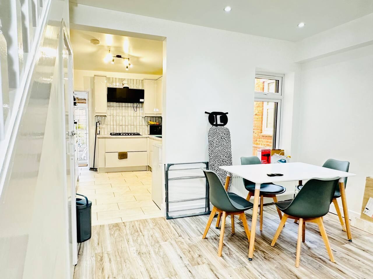 Shared Dormitory, 1 Bedroom, Accessible | Dining room