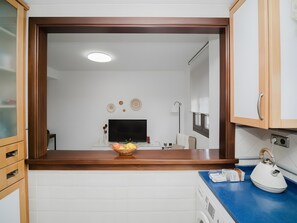 Interior - Holiday Home 'Apartamento A 9 Min De Bajo De Guia' with Shared Terrace, Wi-Fi and Air Conditioning (Sanlúcar de Barrameda)