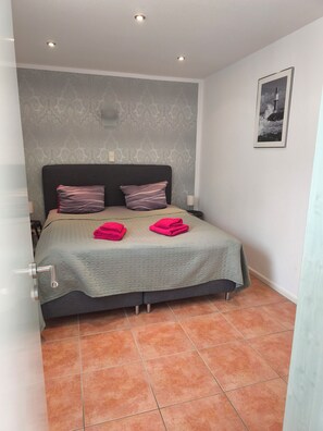 Internet, bed sheets - Apartment no. 13 (Rostock)
