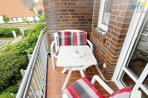 Outdoor dining - Vrbo Property (Langeoog)
