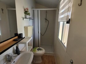 Mobile Home (Two Bedroom Mobile Home) | Bathroom - Mobile Home Nalani (Razanac)